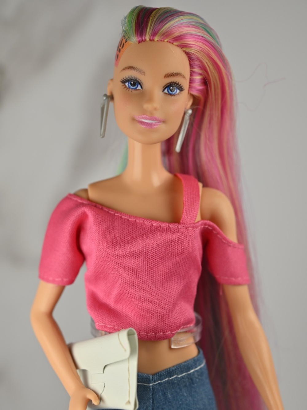 Mattel Barbie Leopard Rainbow Hair Doll with colour-changing hair (model GRN81)